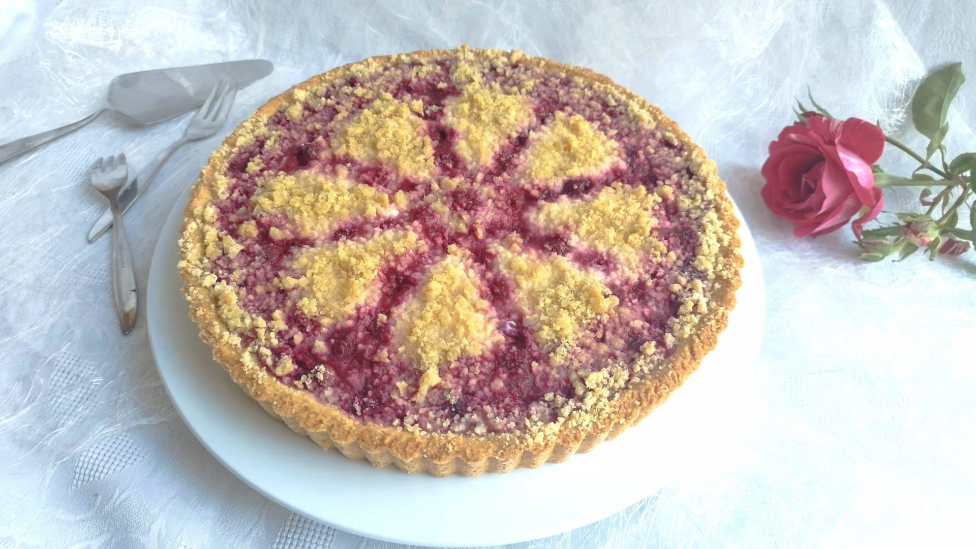 Quark- Pudding- Tarte mit Kirschen und Streusel