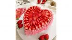 Herztorte mit Erdbeeren