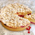 Pudding Streuselkuchen mit Johannisbeeren