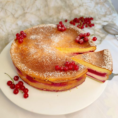 Eierschecke mit zwei Schichten Johannisbeerpudding - mit Mürbeteigboden oder lockerer Scheckenmasse