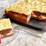 Käsekuchen mit Schokorührteig und Baiserhaube