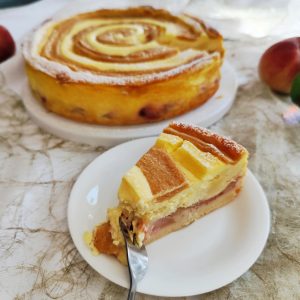 Käsekuchen mit Pfirsich und Pudding - cremig und fruchtig