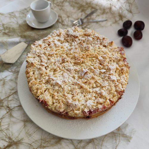 Schnelles Rezept für saftigen Pflaumenkuchen mit Rührteig